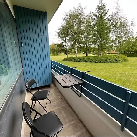 Apartment Nyrenoveret Med Balkon Og Parkering Esbjerg