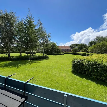 Nyrenoveret Med Balkon Og Parkering Apartment *